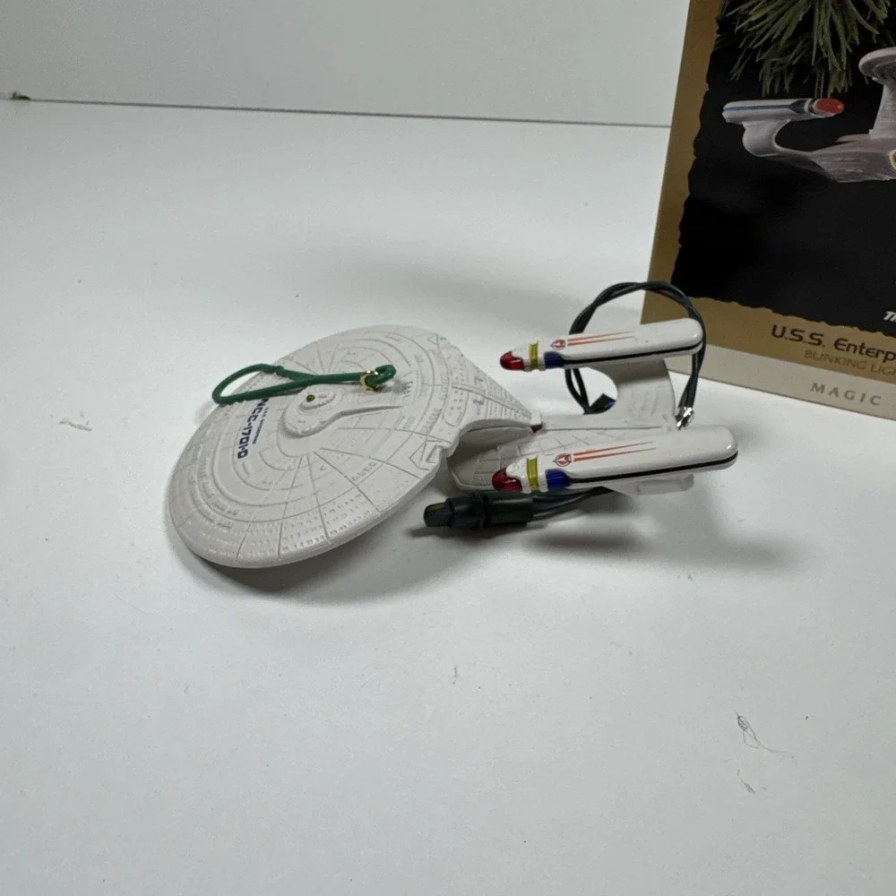 Hallmark 1993 Star Trek The Next Generation USS Enterprise Vintage Ornament